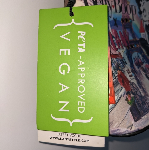 Lany x Betty Boop | Betty in Paris Vivid Scenery Vegan Leather Crossbody Bag - Picture 6 of 8